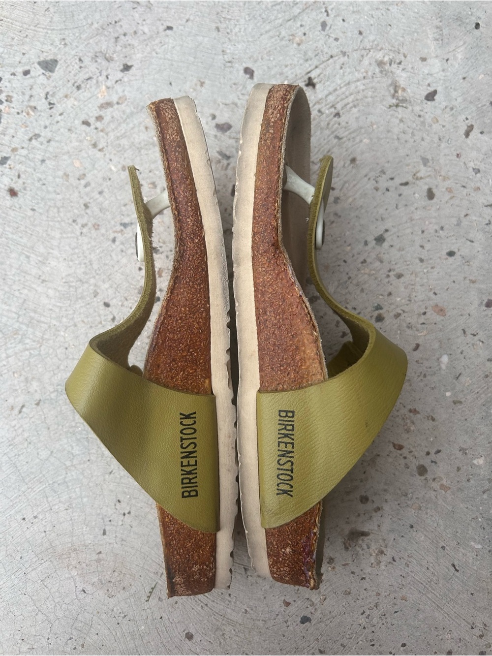 Birkenstock Gizeh Sandals Olive Green Leather Size 37 Casual Beach Hippie Boho - Picture 3 of 6